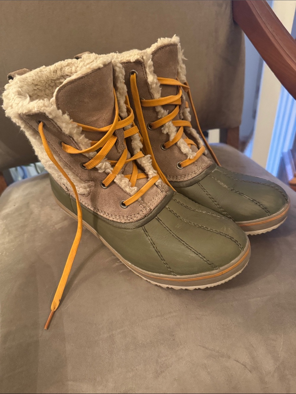 Women's Olive Green Faux-Shearling Lace-Up Winter Boots